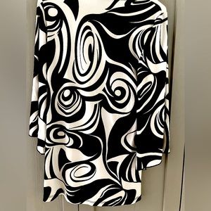 B&W Mod Blouse